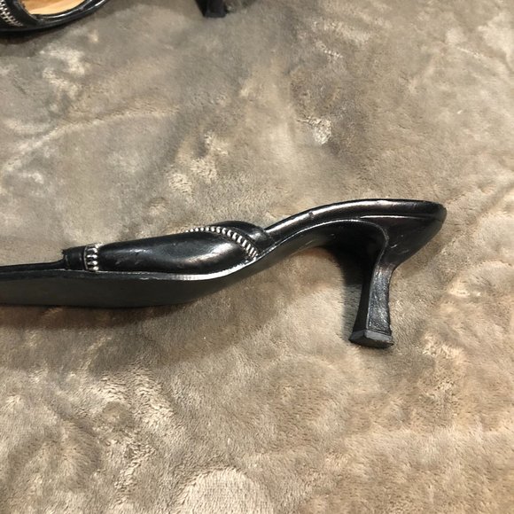 Unknown - Picture 2 of 6
